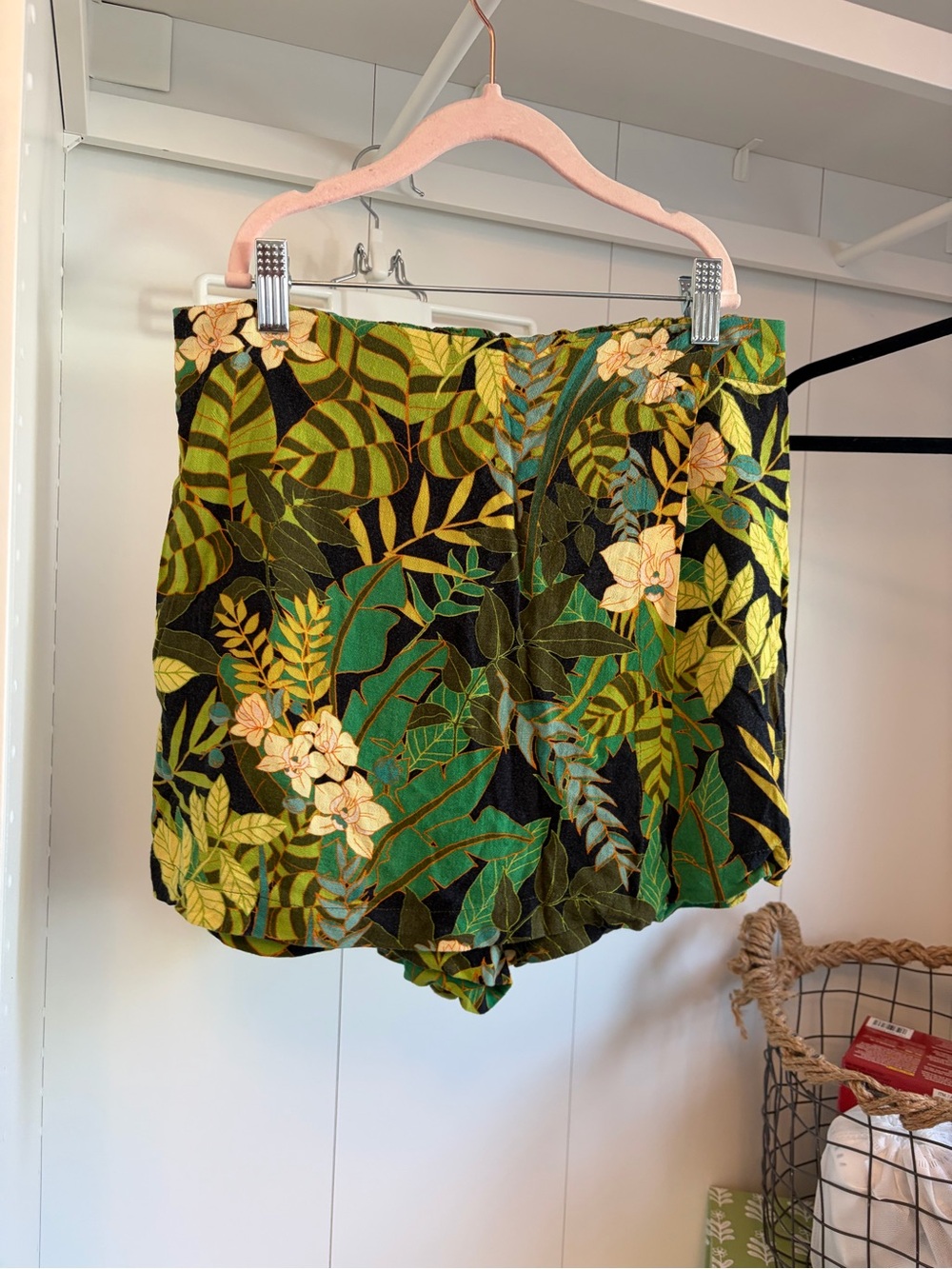 Sanctuary Green & Yellow Tropical Leaf Skort